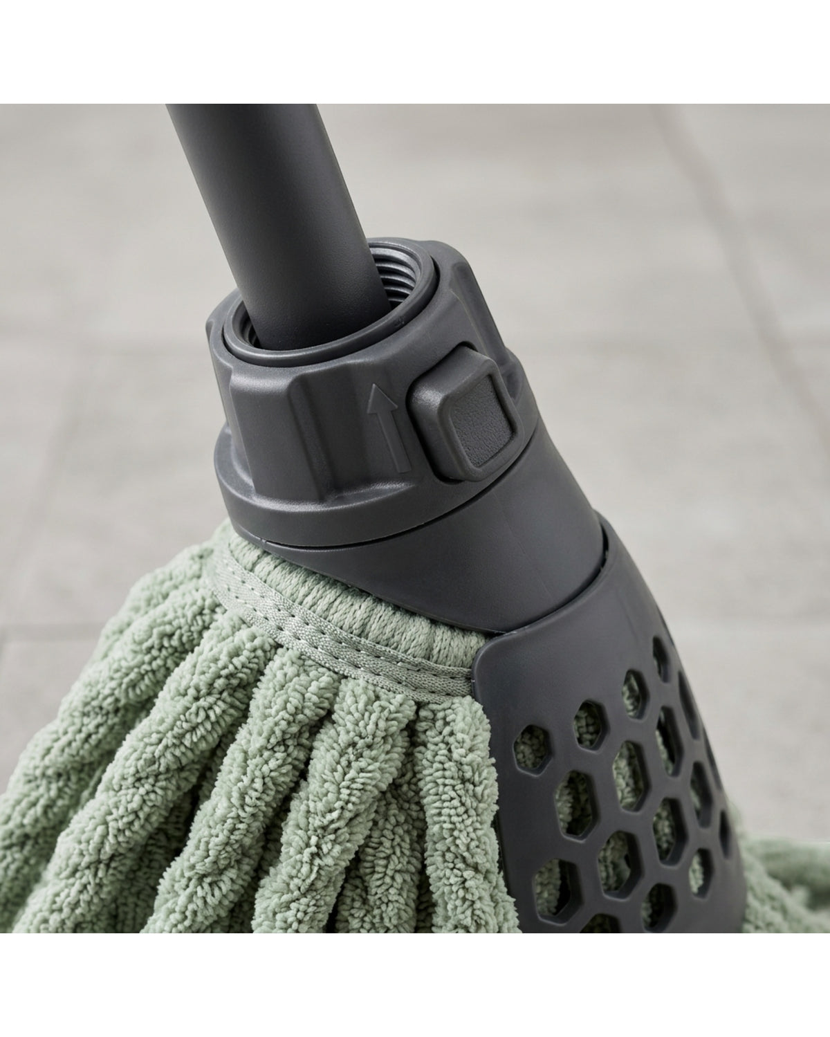 Villd Twist-Sleeve Microfiber Tube Mop Charcoal Sage - Detail view